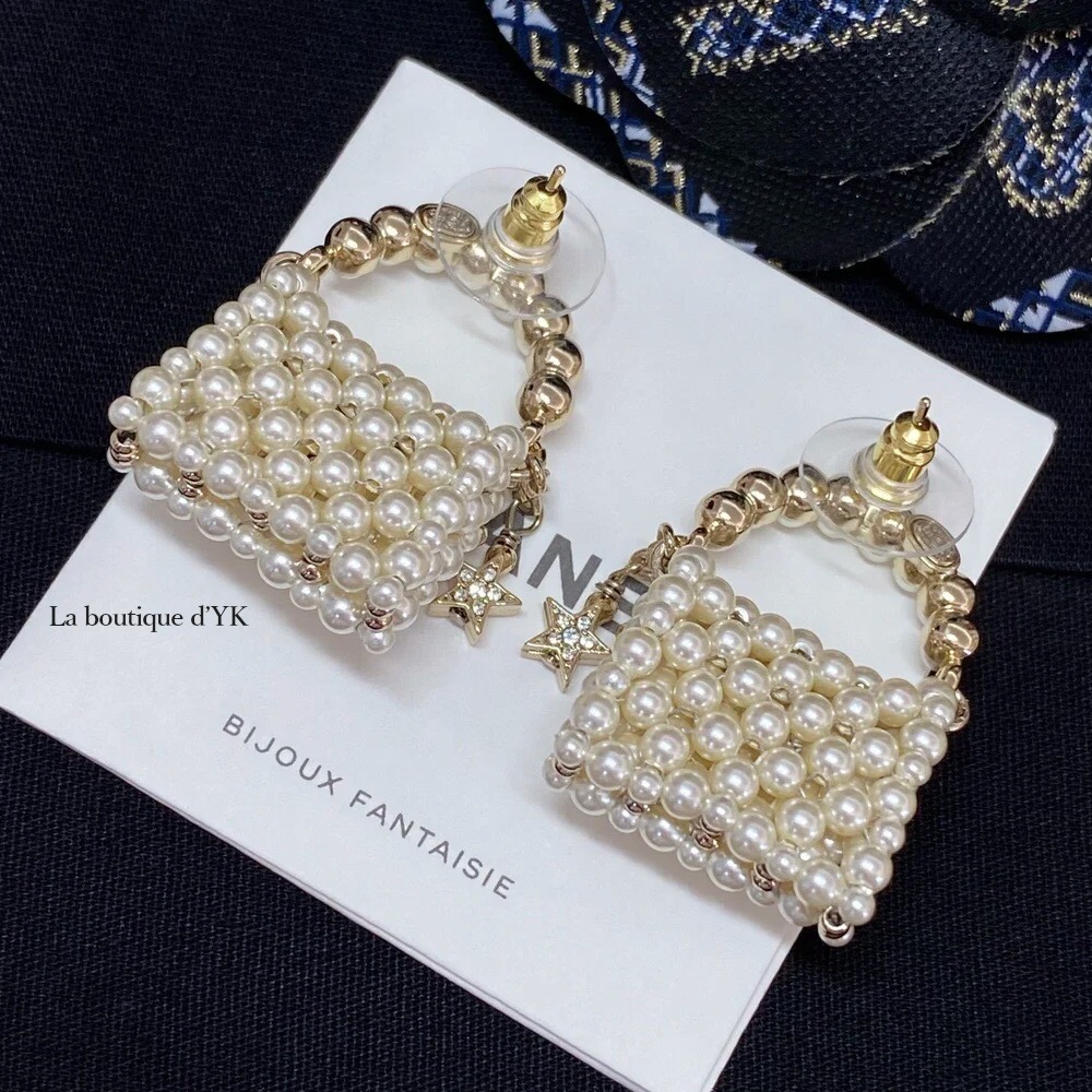 ☆ミニバッグ型が可愛すぎる♪【CHANEL】CCロゴ ピアス☆