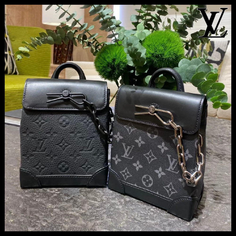 Shop Louis Vuitton 2023-24FW Monogram Leather Crossbody Bag Logo (M82367)  by Sincerity_m639