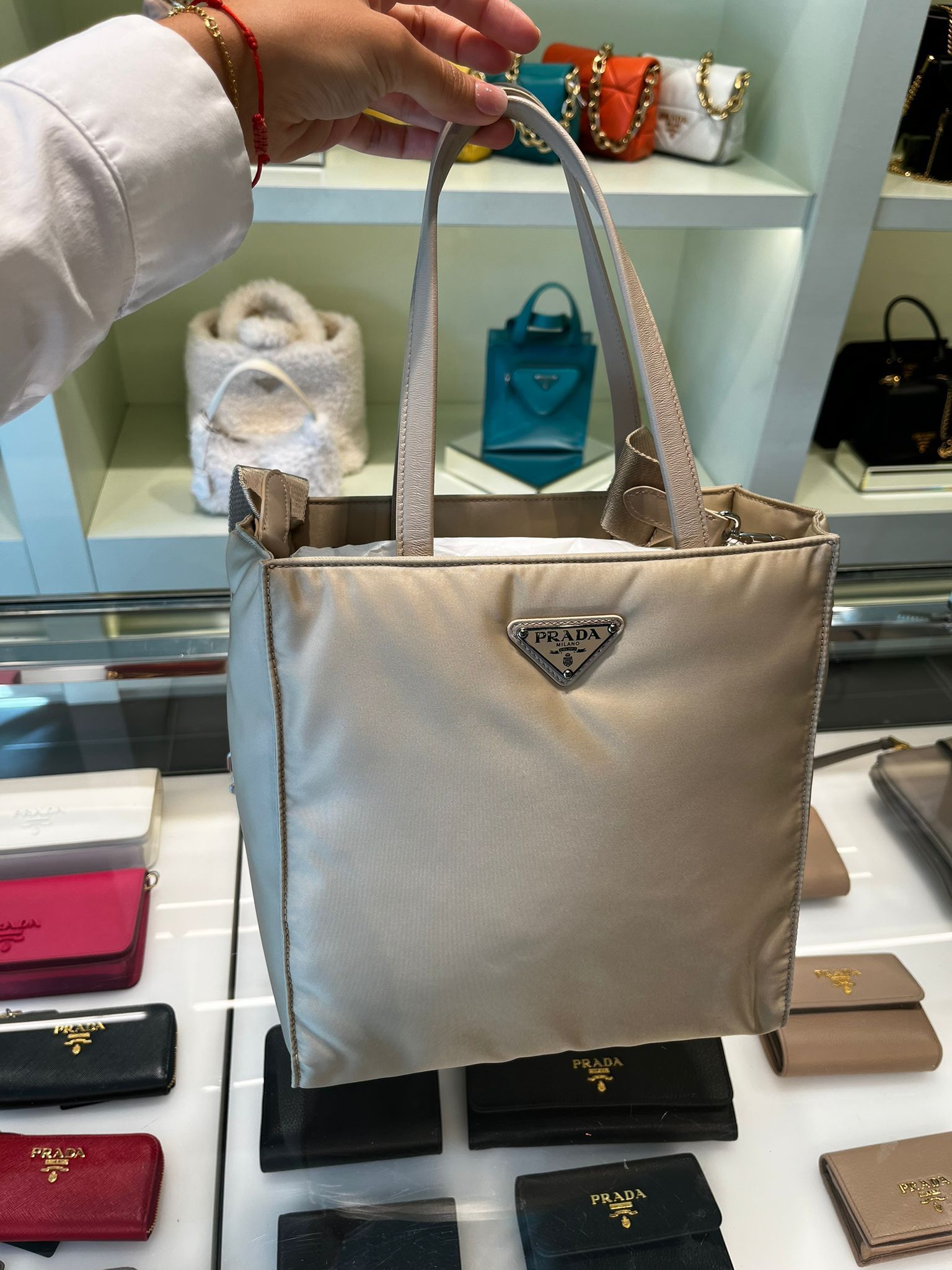 PRADA ホワイトナイロン トートバッグ