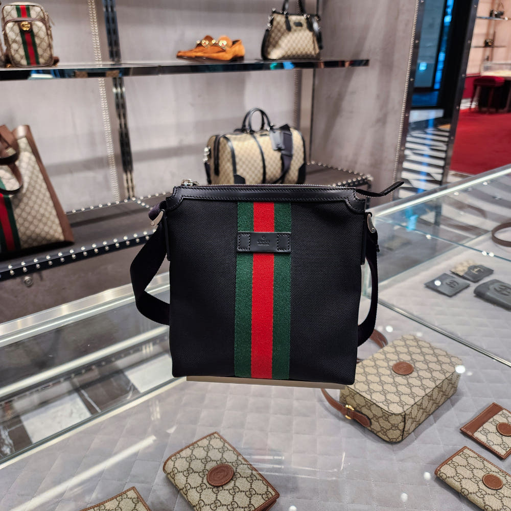 グッチ♦GUCCIバッグ ショルダー 斜めがけ サコッシュ
