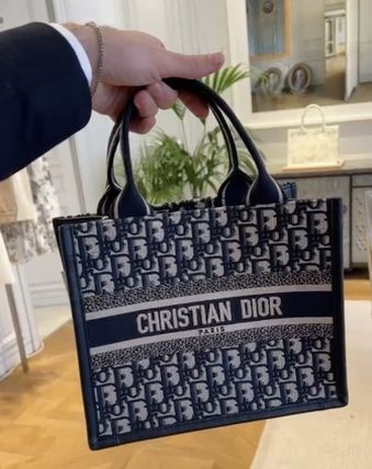 A4サイズ収納可 Dior(ディオール) ショルダーバッグ・ポシェット ...