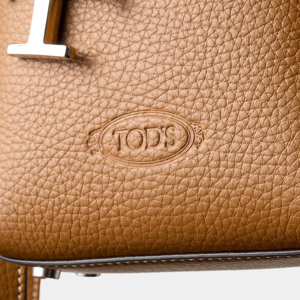 《TOD'S》 XBWAPAT9000QRI 9P13 マイクロショルダーバッグ