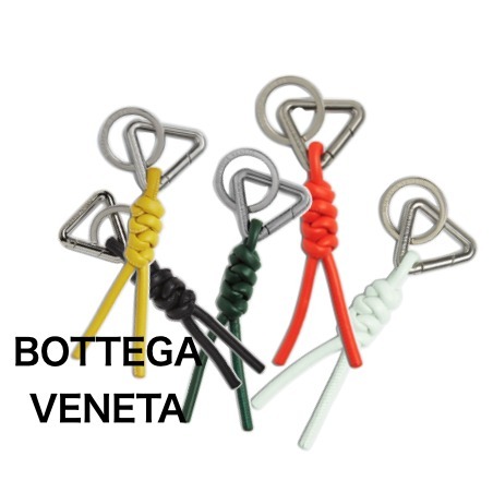 BOTTEGA VENETA》 トライアングルキーリング (BOTTEGA VENETA