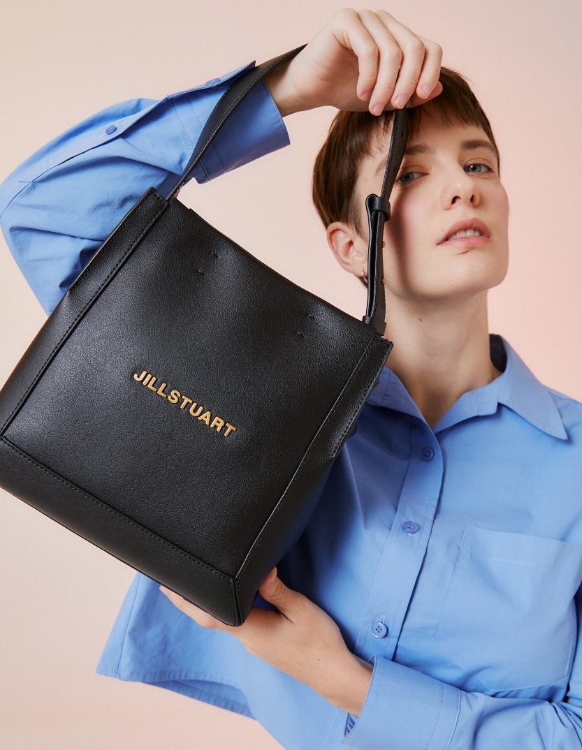 ★韓国の人気★【JILLSTUART】★NEW MATHIAS トートバッグ★ ☆韓国の人気☆【JILLSTUART】☆NEW.P GOLD トートバッグ