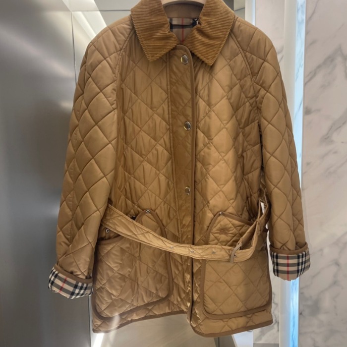 ★Burberry★ダイヤモンドキルティング ベルトジャケット