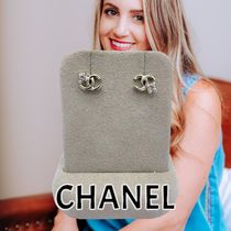 シャネル【CHANEL】華奢で可愛いCCマークとお花♪小さめ ピアス