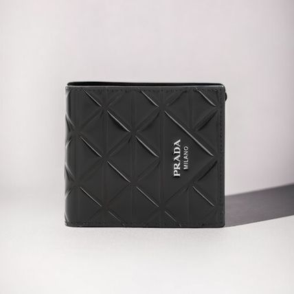 国内発】PRADA プラダ パテント カーフレザー ウォレット (PRADA