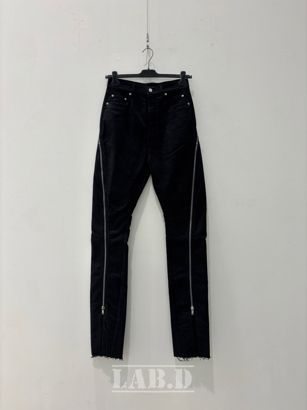 デニム・ジーパン RICK OWENS | BOLAN BANANA JEANS IN BLACK BRUSHED HEAVY TWILL