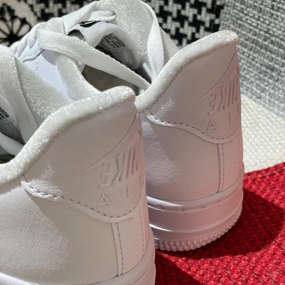 ☆ナイキ☆ Nike Air Force 1 オリジナル白 男女ok 関税/送料込