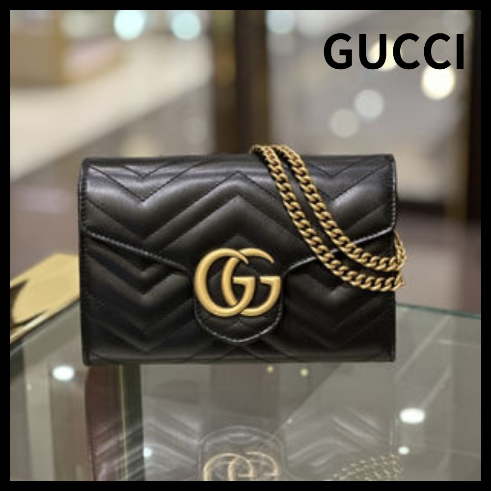 お出かけに最適!【GUCCI】GGマーモント キルティング ミニバッグ