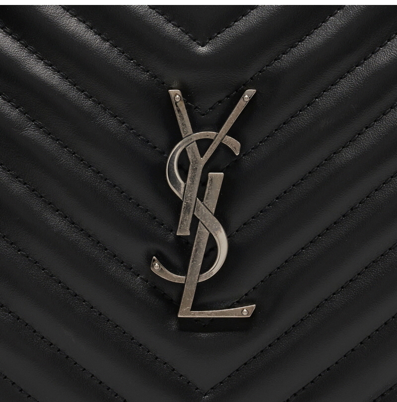《SAINT LAURENT》 761554 DV704 1000 ロゴレザークロスバック