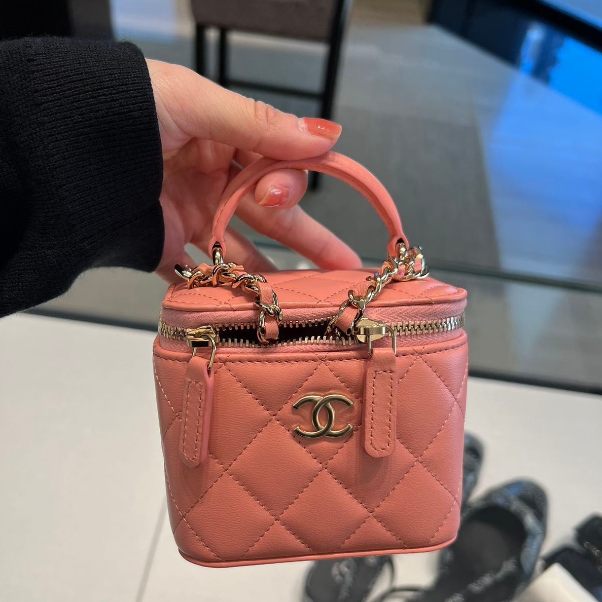 【CHANEL】定番人気★シャネル ミニバニティバッグ ピンク