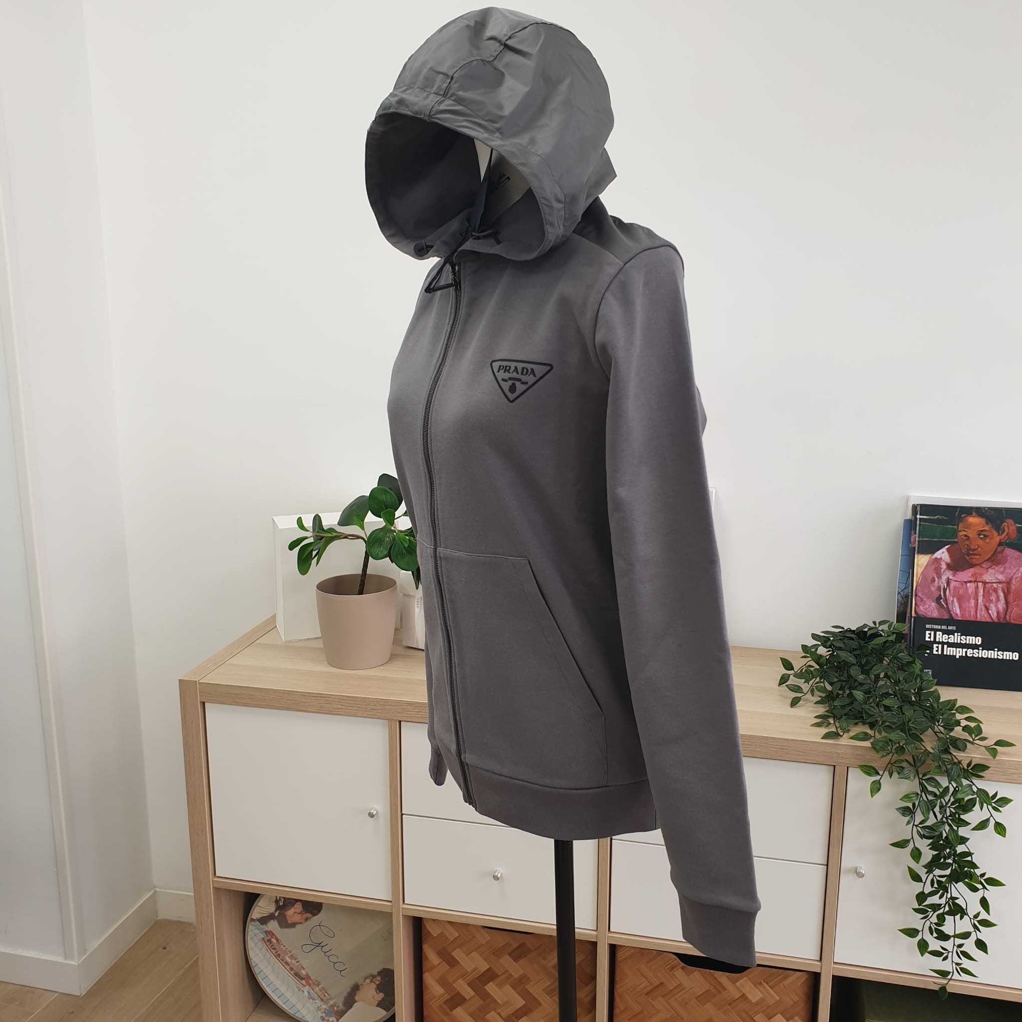100%本物保証【PRADA】メンズ フーディ UJL19A 1U77 ♪DHL送料込 6万取引突破☆UPS速達便利用!【PRADA】UJL19A 1U77_フーディー
