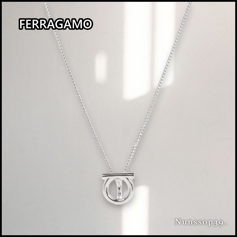 【SALVATORE FERRAGAMO】送料/関税込 3Dクリスタルネックレス
