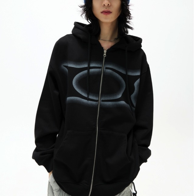 ◆CRITIC WORMHOLE ロゴフーディジップアップ/2色/送料込◆ ◇CRITIC WORMHOLE ロゴフーディジップアップ/2色/送料込