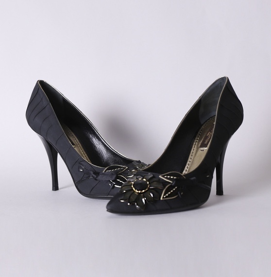 LOUIS VUITTON ☆ 9.5cmヒール ポインテッドトゥ パンプス
