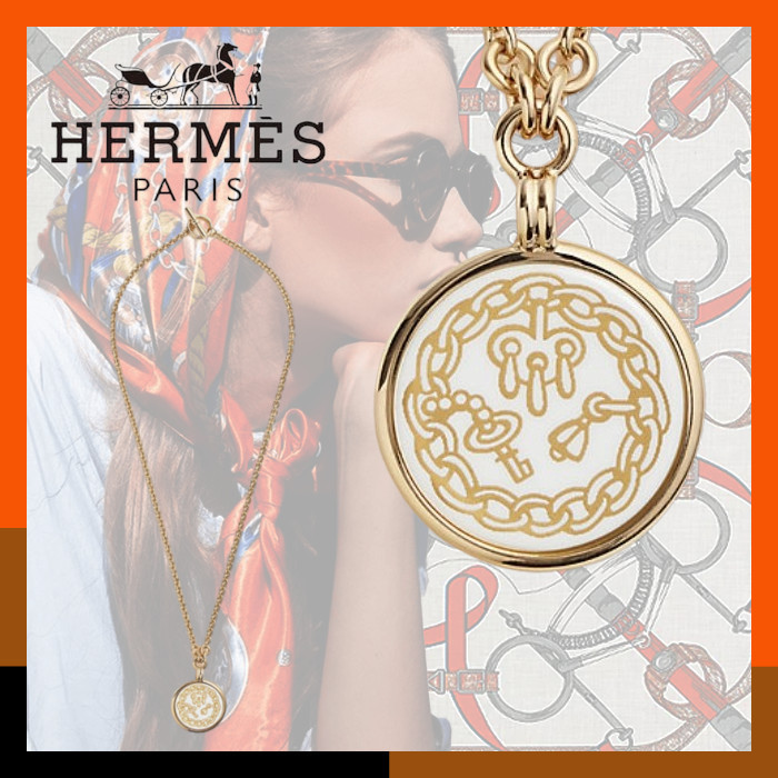 HERMES 新作メダルネックレス Medaille Chaines et Gris-Gris PM