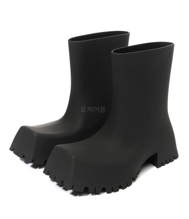 BALENCIAGA｜BOOTS (679326 W0FO8 1000)