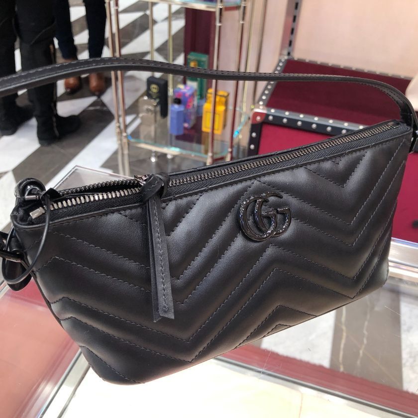 6万取引突破★UPS速達便利用【GUCCI】742360_>ショルダーバッグ 6万取引突破☆UPS速達便利用【GUCCI☆グッチ】ショルダーバッグ