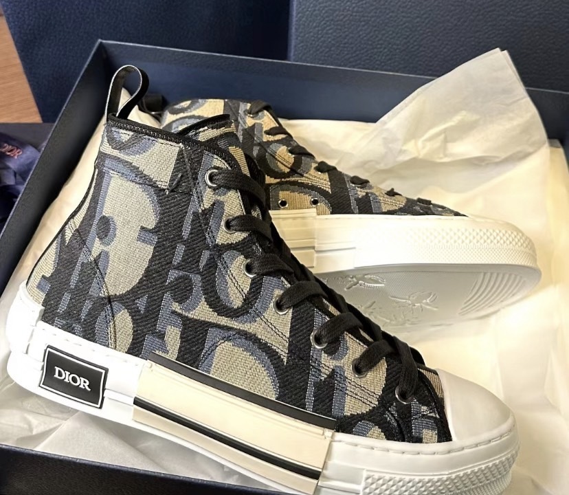 カジュアルコーデに】DIOR B23 ハイトップスニーカー 靴・ブーツ