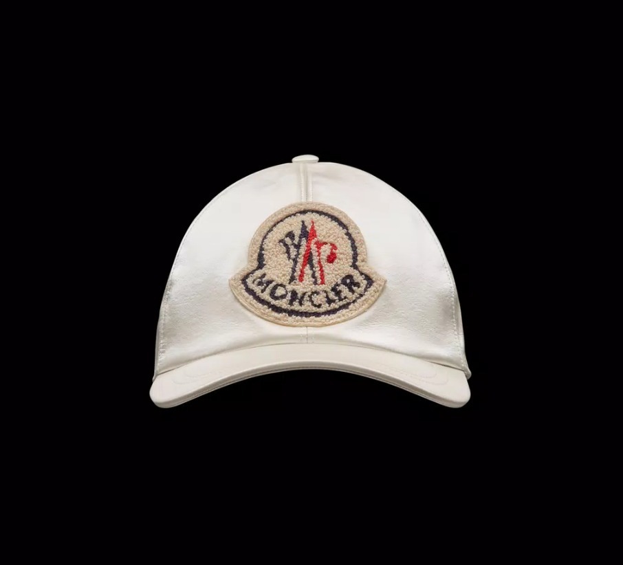 MONCLER 2023/24秋冬新作 ロゴパッチ付き ベースボールキャップ