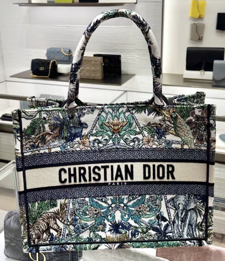 華やかでエレガント＊Dior Book Tote バッグ ミディアム