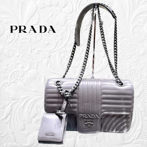 【関税込】PRADA チェーンショルダーバッグ