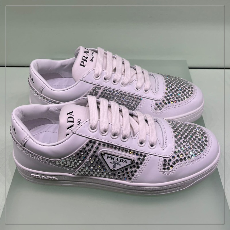 【キラキラ】PRADA◆レザー スニーカー クリスタル装飾 ロゴ