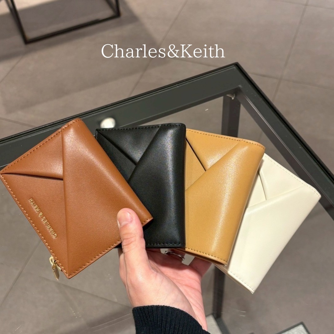 台湾 CHARLES&KEITH Midori ショート折りたたみクリップ