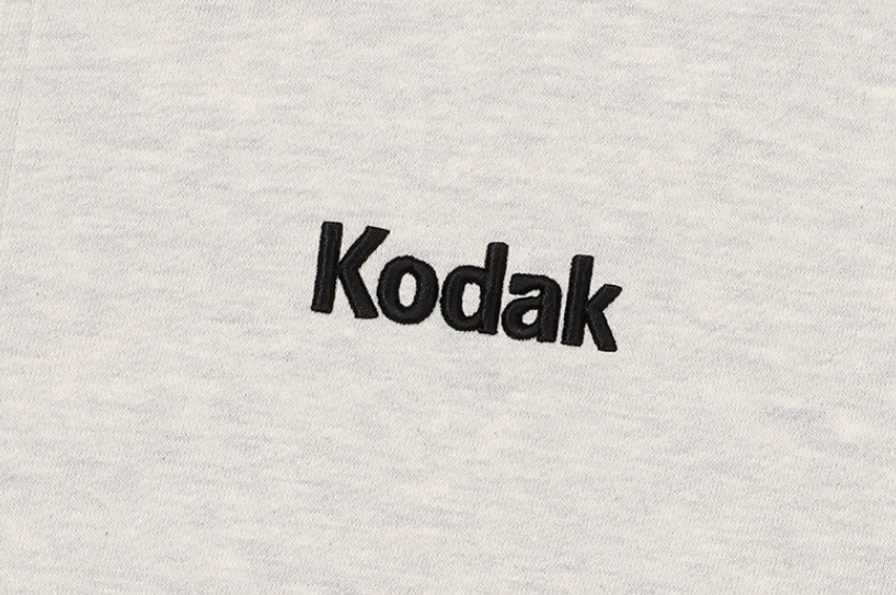KODAK★大人気★ロゴ起毛フードジップアップ♪ Kodak Apparel Unisex Essential Color Logo Hoodie Zipup Black