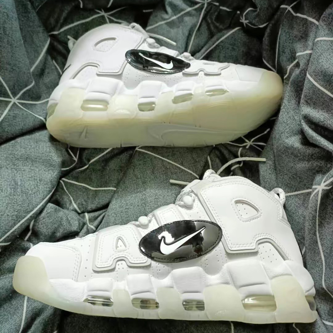 ★ナイキ★男女OK Air More Uptempo モアテン キッズ 関税送料込 ☆ナイキ☆男女OK Air More Uptempo モアテン キッズ 関税送料込
