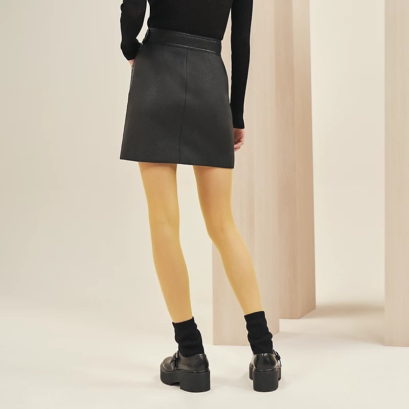 ロゴが印象的【Hermes】ミニスカート 大人可愛い】 HERMES キルティングディテール付きミニスカート
