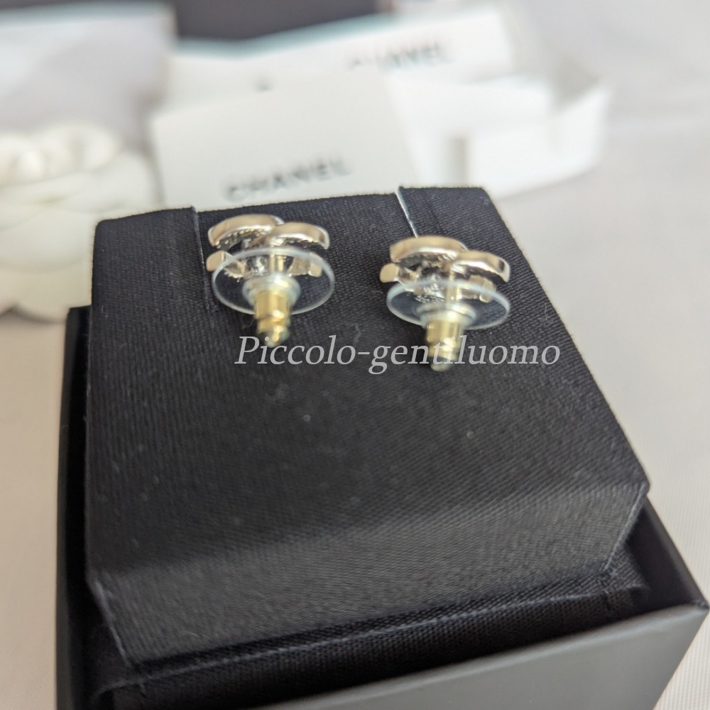 シンプルなCCロゴ♡CHANEL シャネル ピアス (CHANEL/ピアス