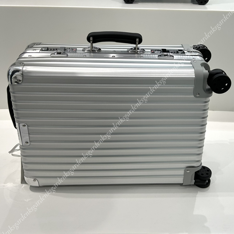 すぐ届く！RIMOWA CLASSIC Cabin S スーツケース