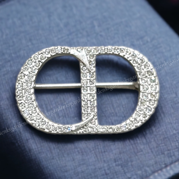 すぐ届く！DIOR CD ICON ブローチ シルバー & クリスタル