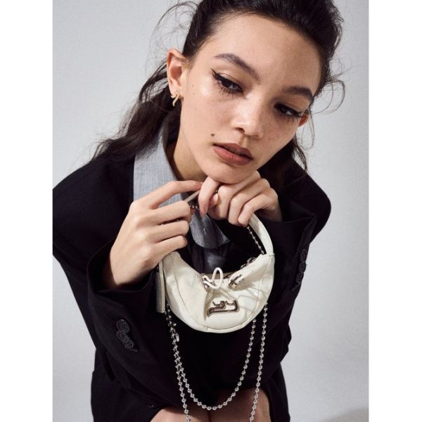 ハンドバッグ YIEYIE Y.15 Baby Sasha Bag / Y.15BB23 / GLOSSY IVORY
