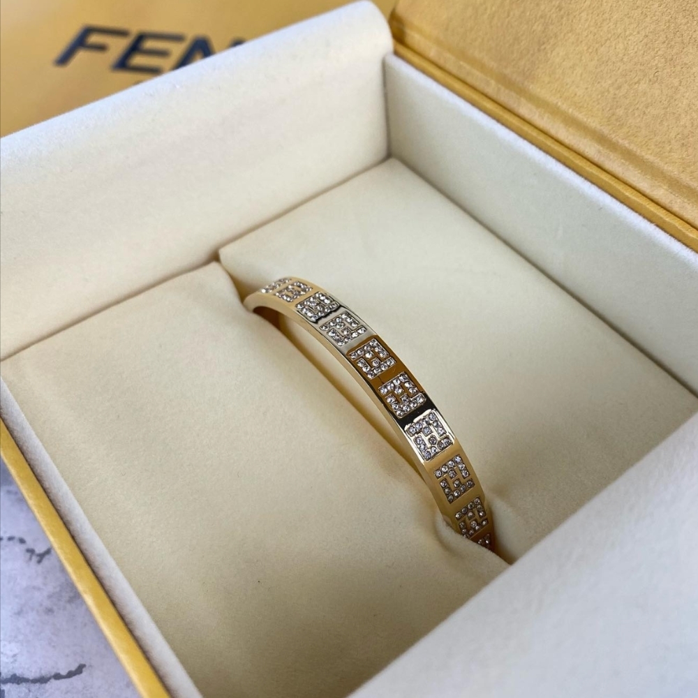 【FENDI】FFブレスレット ブラス バングル FFロゴ クリスタル