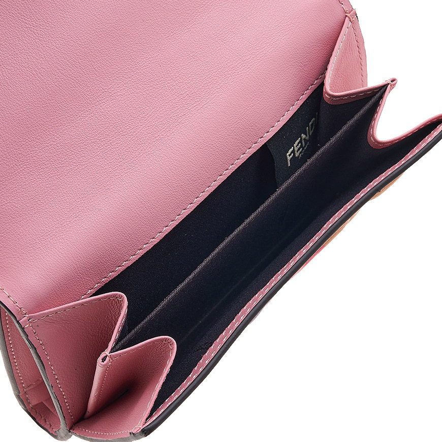 《FENDI》 8M0419 AK2K F0W52 FFロゴミディアムウォレット