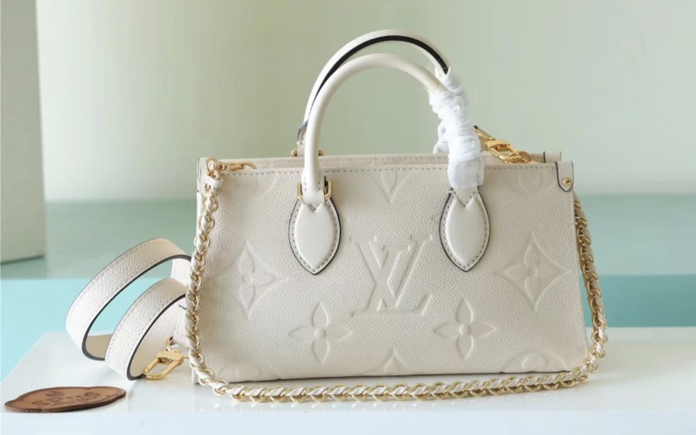 美しくエレガント♪ ルイヴィトン オンザゴー EW (Louis Vuitton