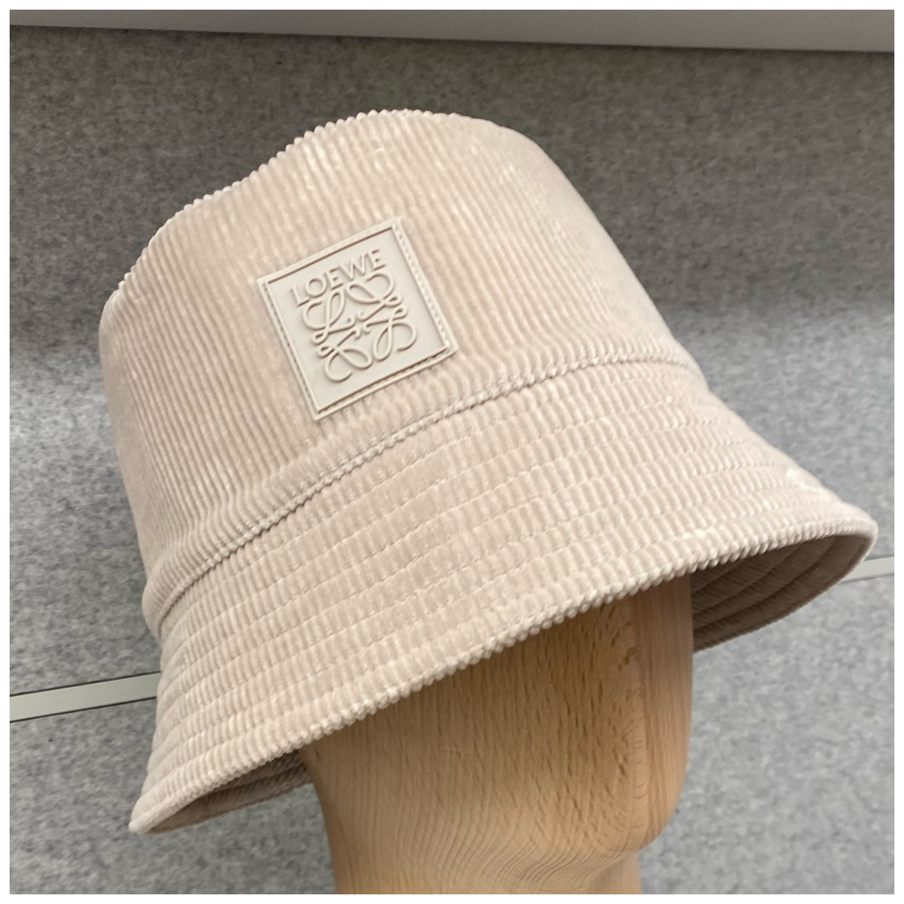 【美品】LOEWE アナグラムバケットハット org.jpg