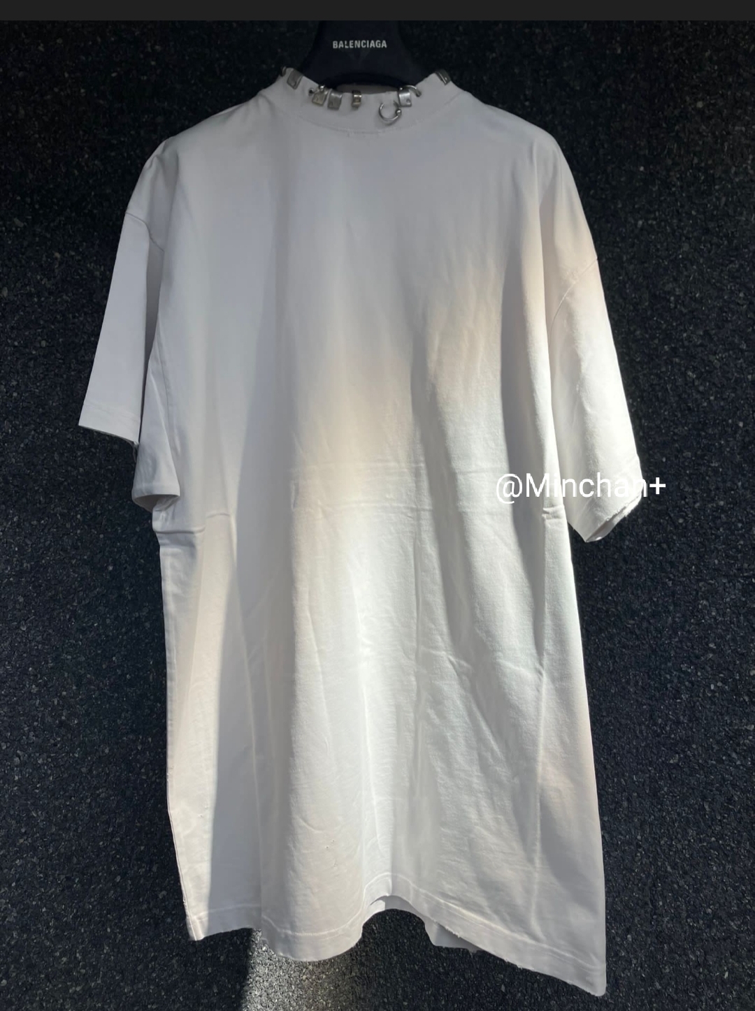【BALENCIAGA】PIERCED オーバーサイズTシャツ