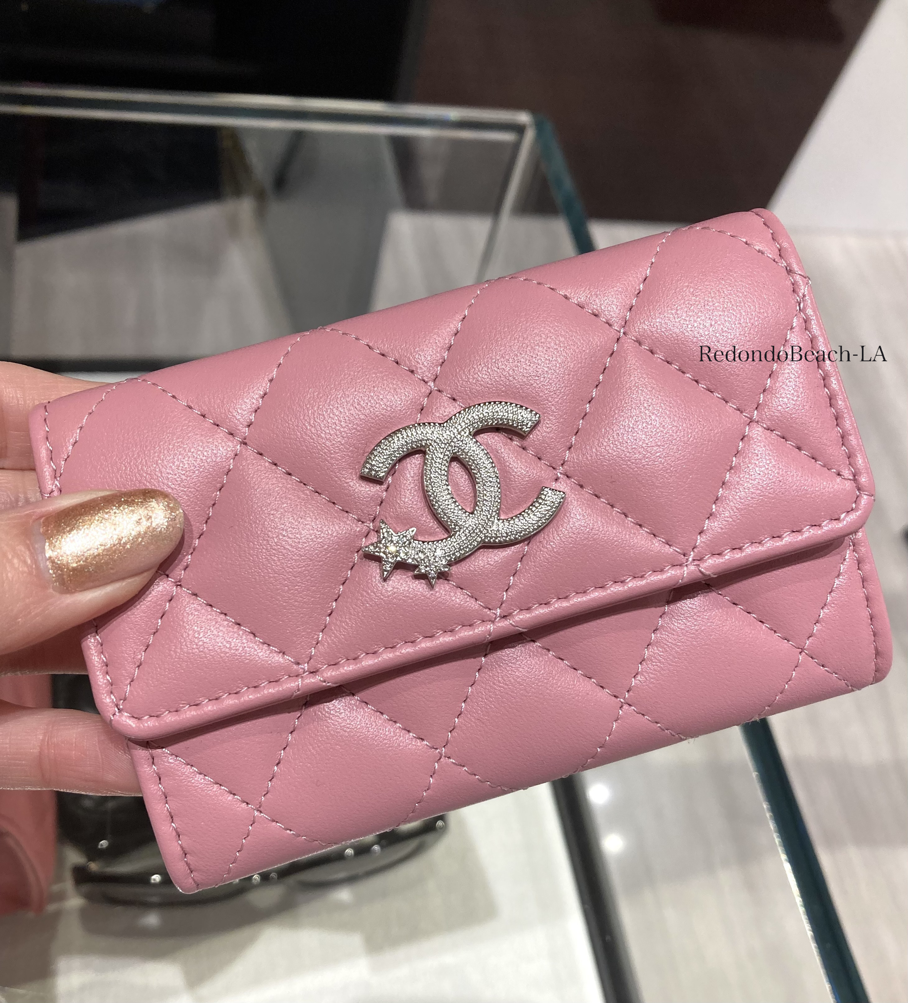 【毎日の生活に輝きをプラス】CHANEL★カードケース★24C限定CC 毎日の生活に輝きをプラス】CHANEL☆カードケース☆24C限定CC