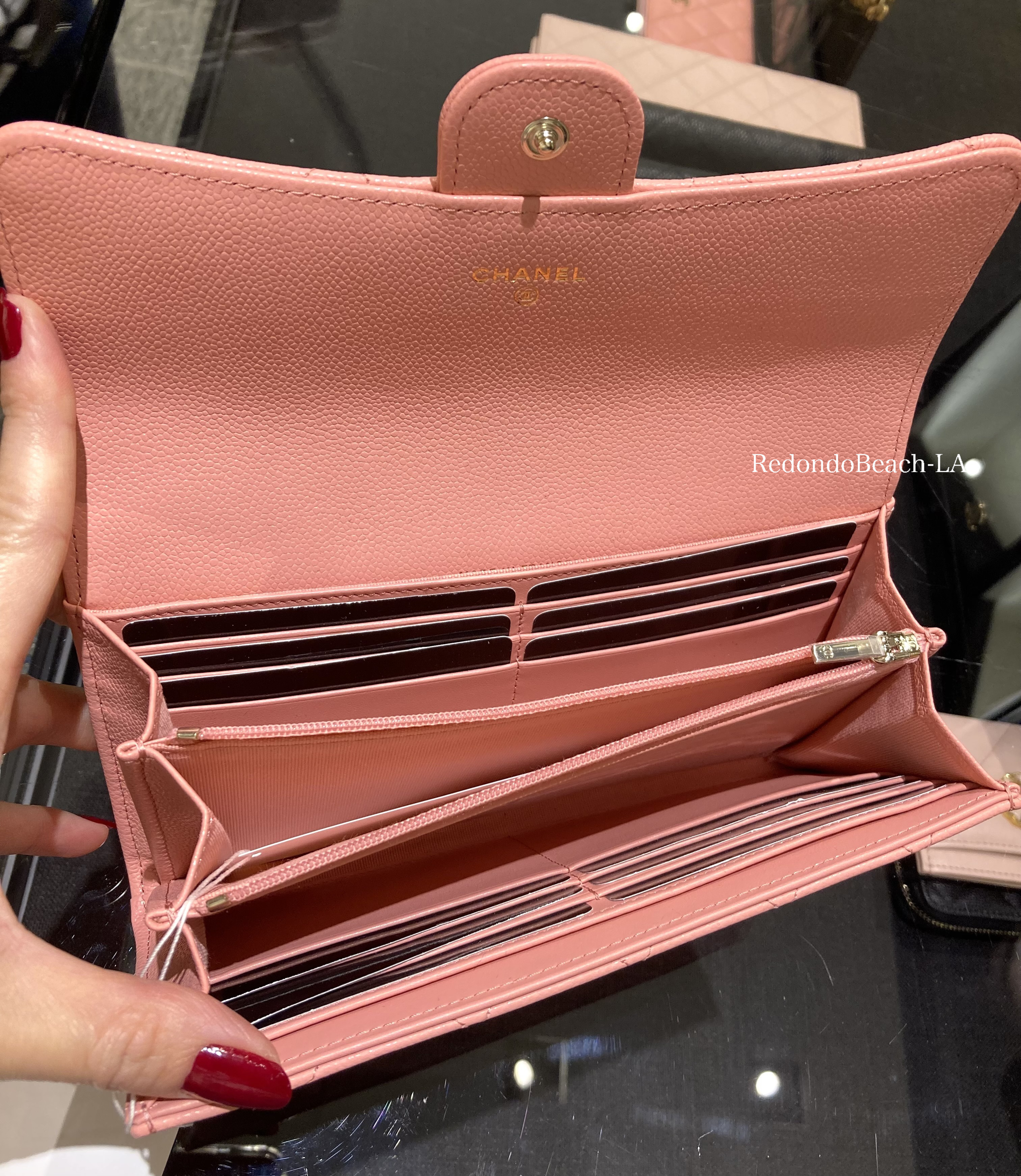 2025新入荷 希少】上品なコーラル系ピンク☆CHANEL☆長財布☆期間限定色 財布・ 小物