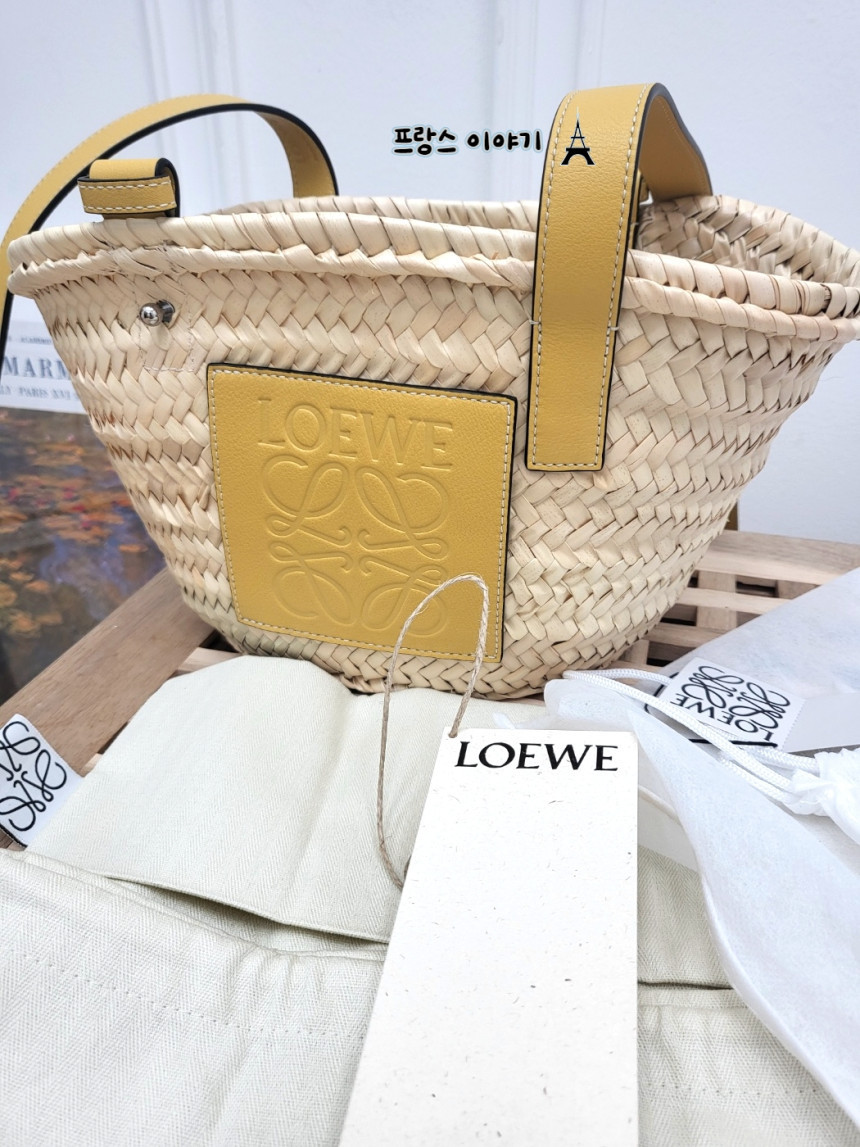 ロエベ♢セール 現地価格 数量限定 完売必至 (LOEWE/ショルダー