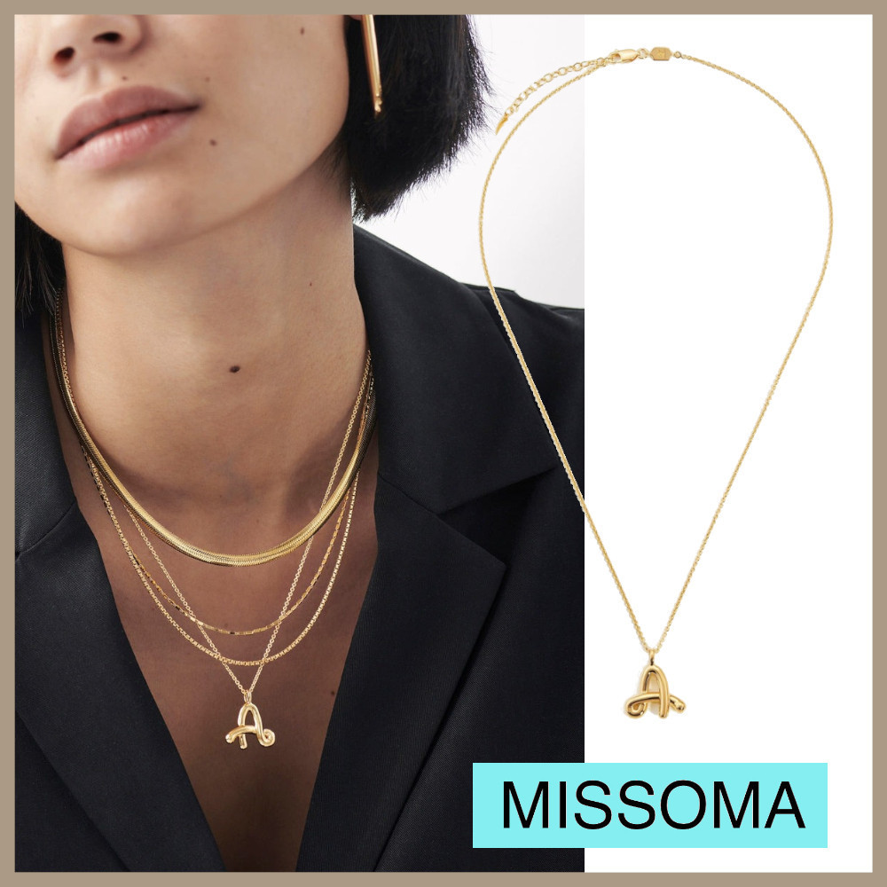 【MISSOMA】CURLY MOLTEN イニシャル ネックレス - イニシャル A ☆MISSOMA☆CURLY MOLTEN イニシャル ペンダント ネックレス A~Z