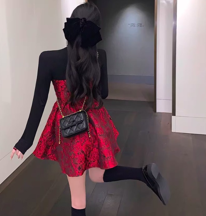 花柄 ミニパーティードレス ビジュー フェミニン Aライン 韓国 花柄 ミニパーティードレス ビジュー フェミニン Aライン 韓国