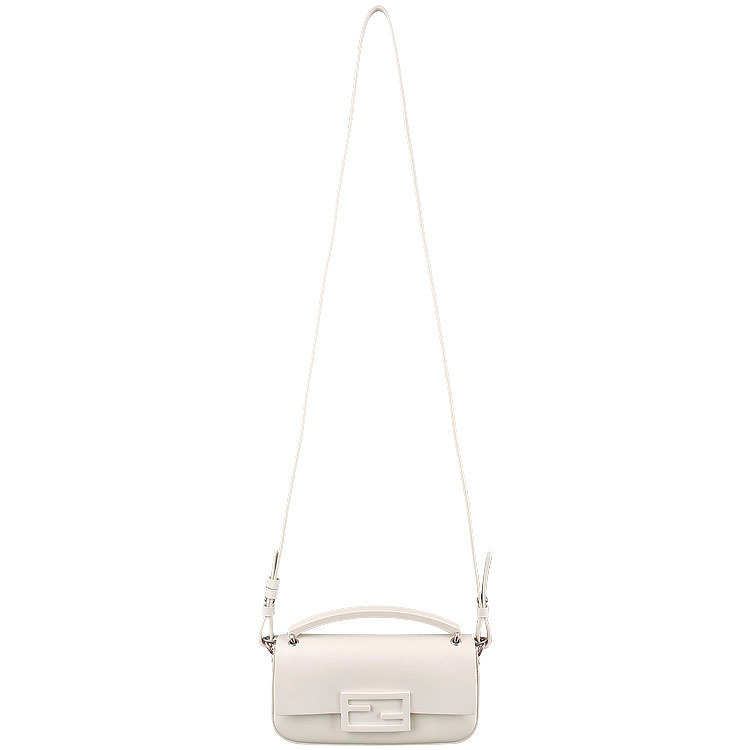 関税負担なし☆FENDI フェンディ バゲット フォンポーチ