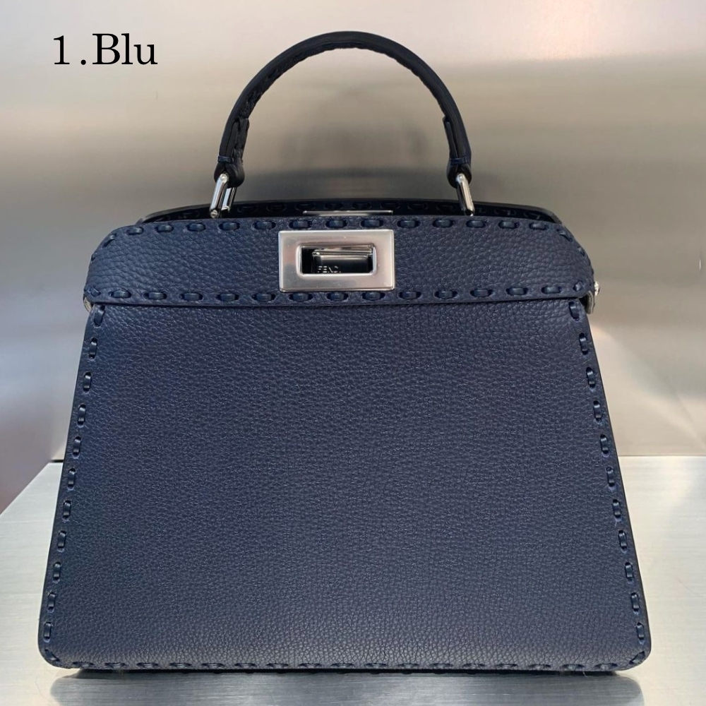 23FW【FENDI】ピーカブー スモール シルバー セレリア ステッチ 23FW【FENDI】ピーカブー スモール シルバー セレリア ステッチ