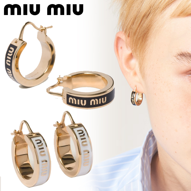 【さりげなく視線を惹きつける♪】CHANEL ピアス ココマーク さりげなく視線を惹きつける♪】CHANEL ピアス ココマーク
