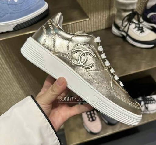 《24C★》CHANEL スニーカー ゴールド